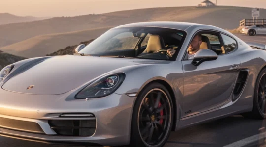 porsche-cayman-981-s-a-balanced-sports-car